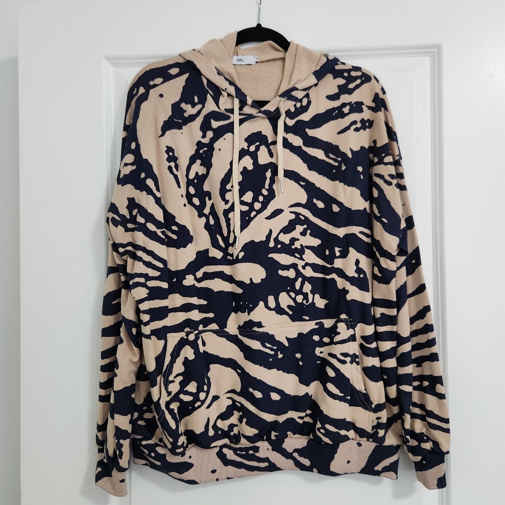 Adika sweatshirt set with shorts